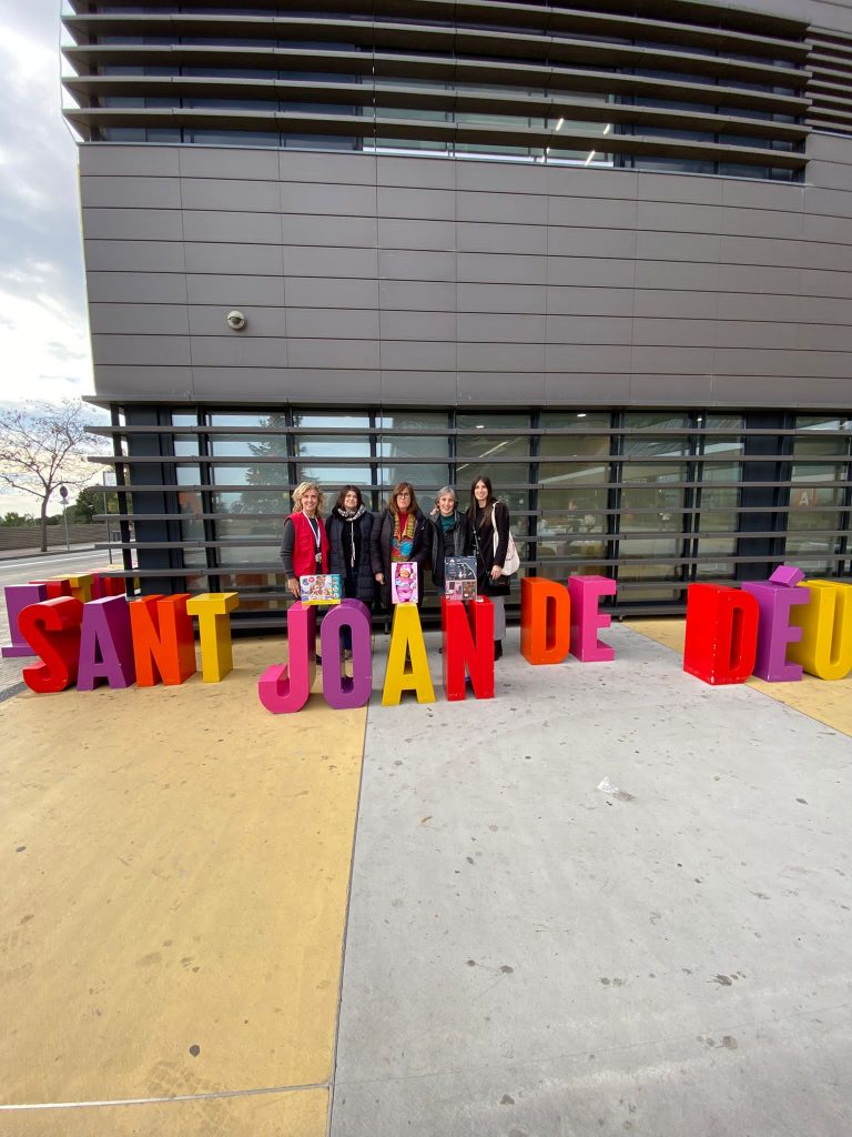 entrega simbòlica de les joguines a sant joan de déu